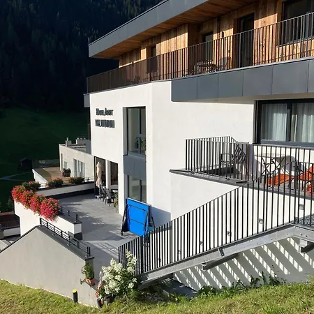 Piz Mundin Апартаменты *